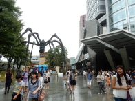 And a terrifying giant spider. I like to imagine that all these people are running away in fear. Instead of standing there and taking photos like I did...